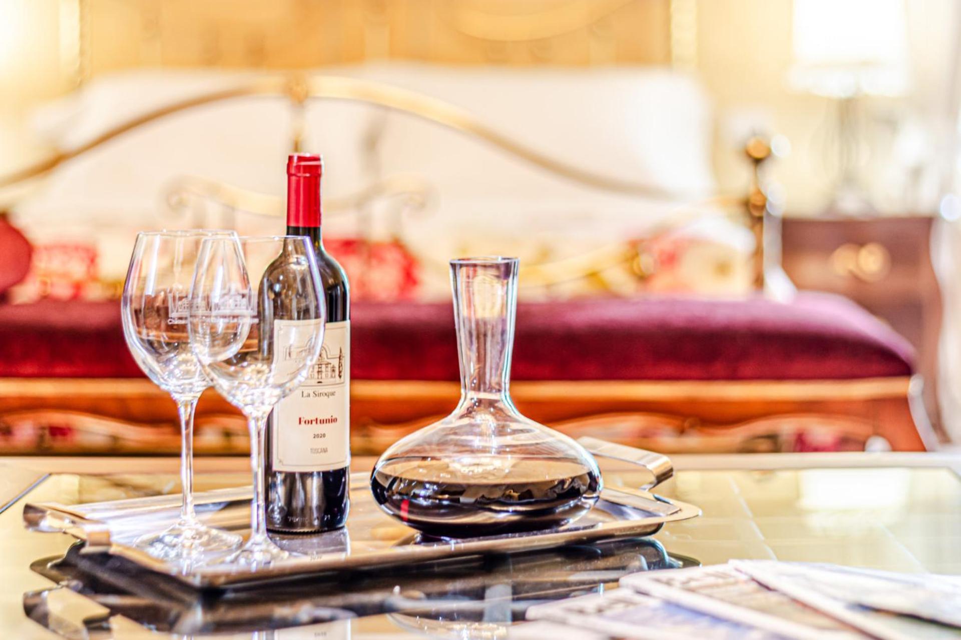 Chateau La Siroque モンテカティーニ・ヴァル・ディ・チェーチナ エクステリア 写真